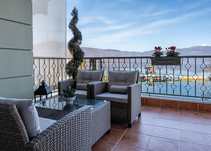 公寓 Voria Paralia Premium *